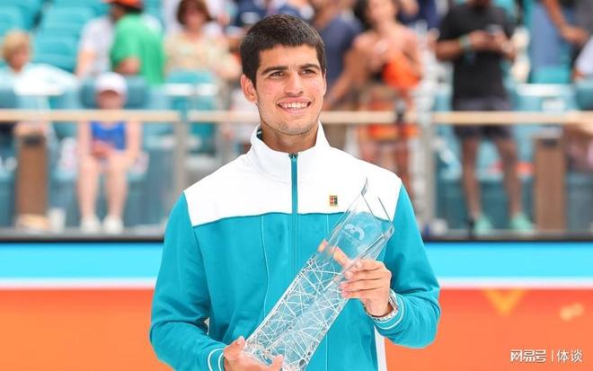 将神勇扑出 将神勇扑出